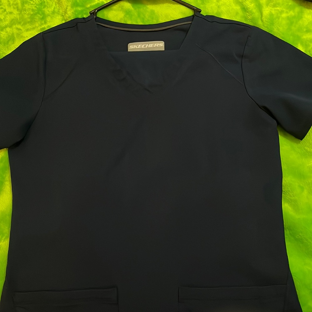FULL NURSING SET, SKECHERS, REG FLARE LEG BOTTOM, XS